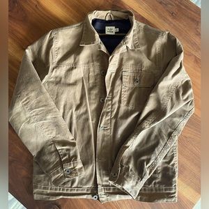 M - Flint and Tinder Flannel-Lined Waxed Trucker Jacket in Field Tan
